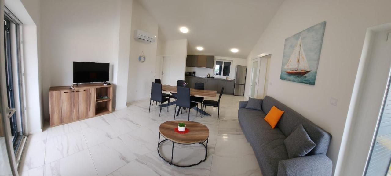 Apartmani M&L I M&J Malinska Luaran gambar