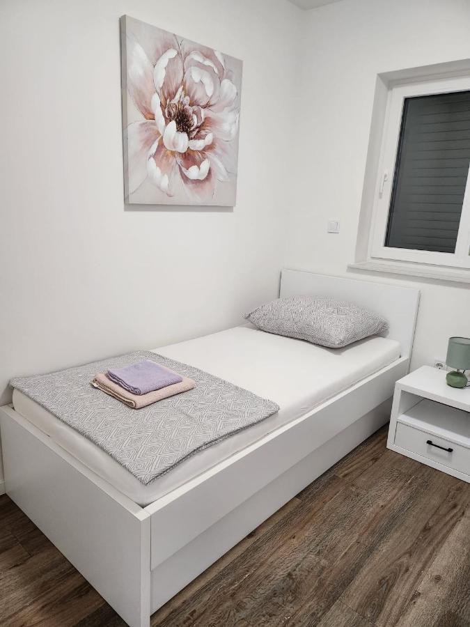 Apartmani M&L I M&J Malinska Luaran gambar